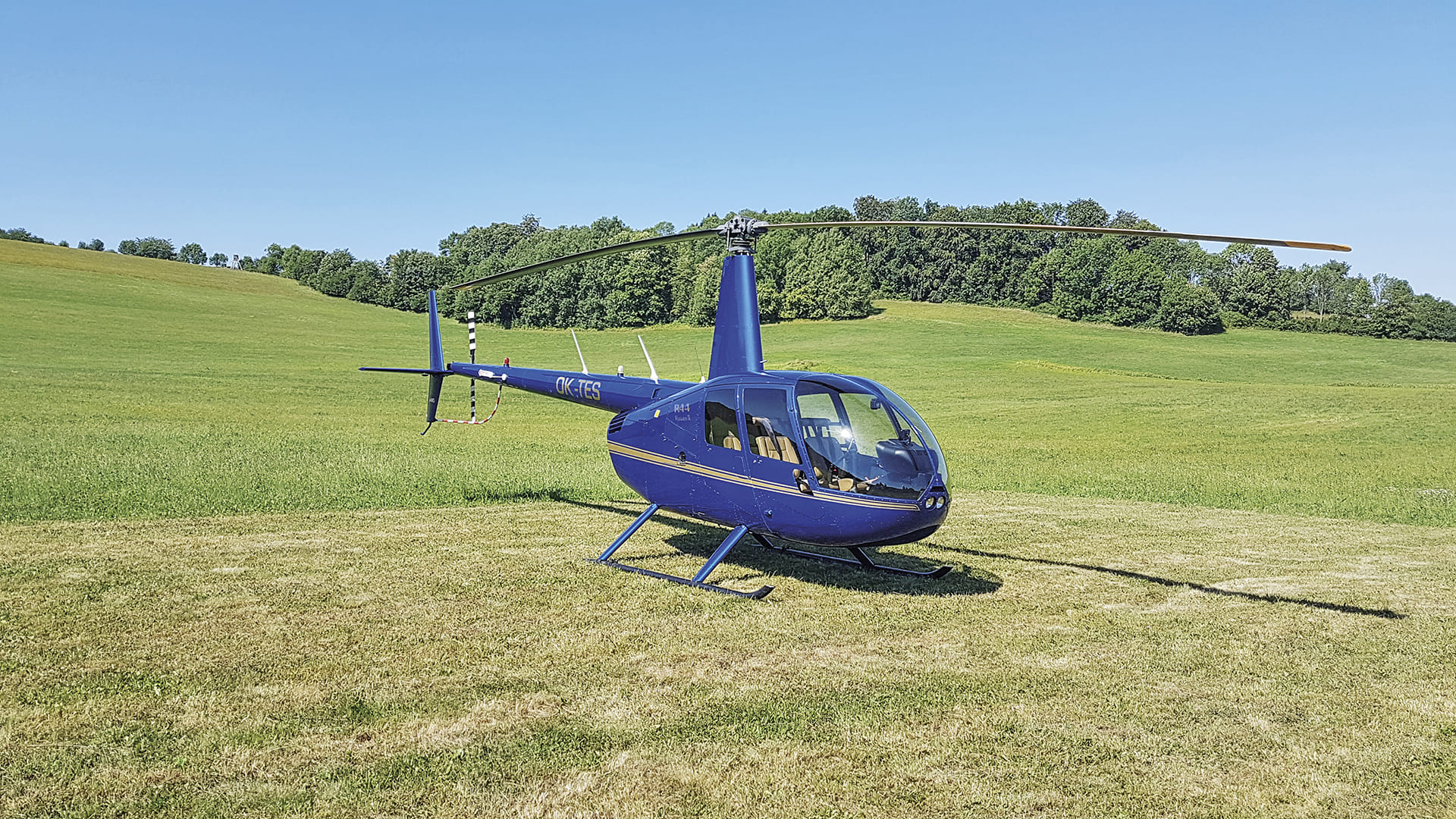 Embra_Air_Robinson44_exterier_01